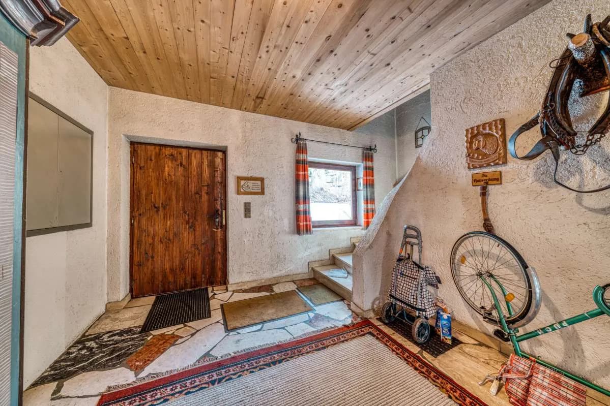 4-Zimmer-Wohnung kaufen in Innsbruck-Land – 160 m², € 350.000 – Bild 2 von 32