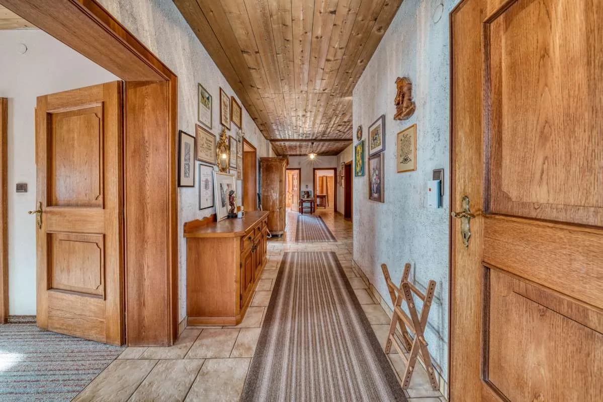 4-Zimmer-Wohnung kaufen in Innsbruck-Land – 160 m², € 350.000 – Bild 3 von 32