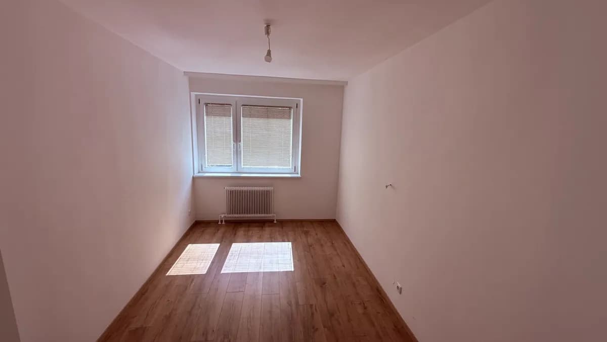 4-Zimmer-Wohnung mieten in Linz – 90 m², € 1.280 – Bild 12 von 22