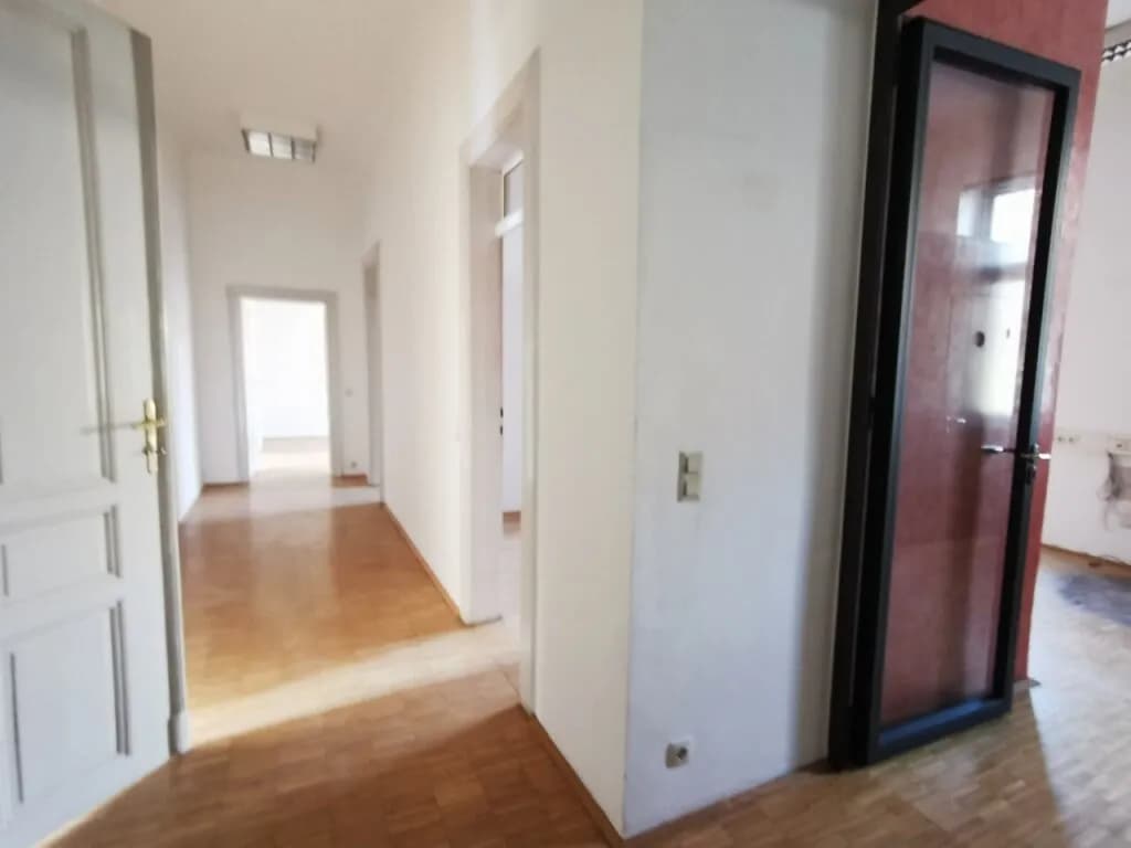 6-Zimmer-Gewerbeimmobilie mieten in Graz – 150 m², € 1.531 – Bild 2 von 11