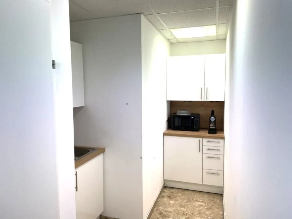 1-Zimmer-Gewerbeimmobilie mieten in Wien – 34 m², € 500 – Bild 2 von 10