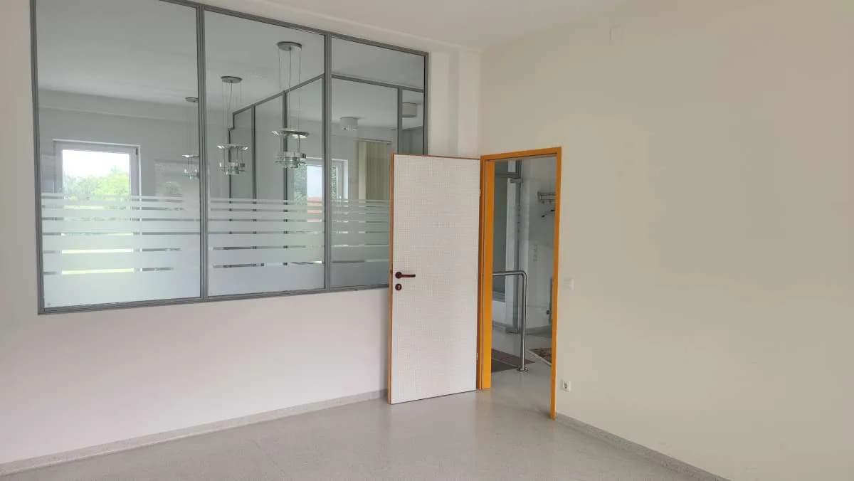 Gewerbeimmobilie mieten in Linz Land – 39 m², € 492