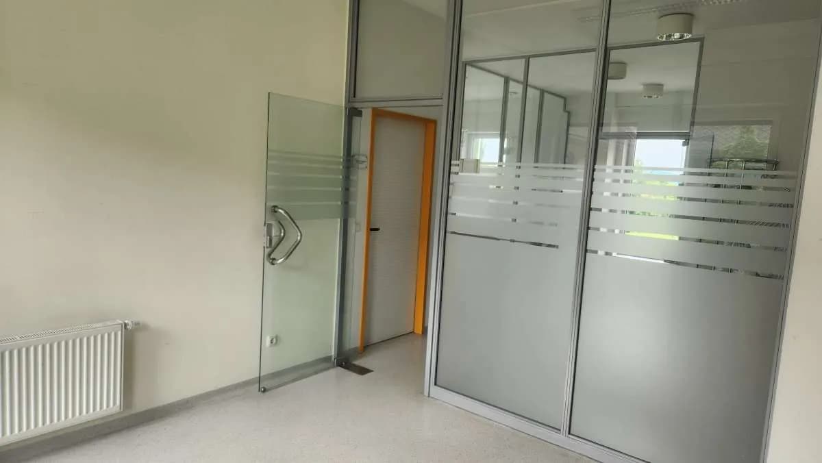 Gewerbeimmobilie mieten in Linz Land – 39 m², € 492 – Bild 2 von 6