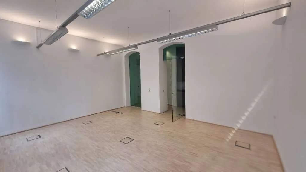 Gewerbeimmobilie mieten in Wien – 614 m², € 10.119 – Bild 2 von 4