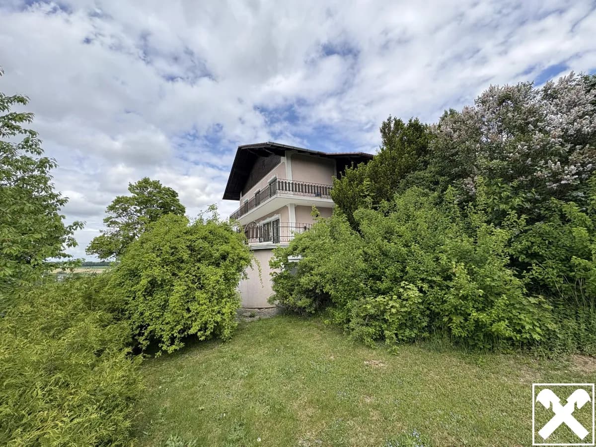Haus kaufen in Braunau am Inn – 261 m², € 350.000