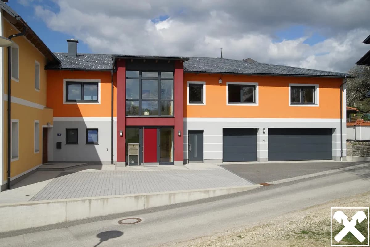 Gewerbeimmobilie kaufen in Perg – 167 m², € 215.000