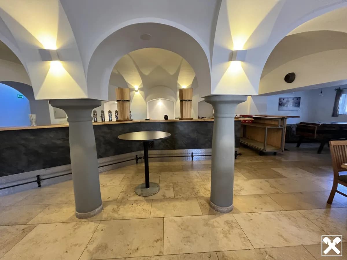 Immobilie kaufen in Amstetten – 923 m², € 750.000 – Bild 2 von 14