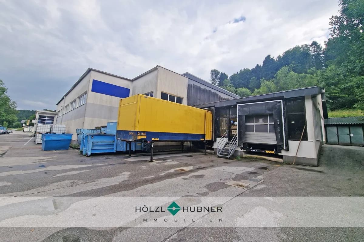 Gewerbeimmobilie mieten in Salzburg-Umgebung – 2 572 m², € 23.300