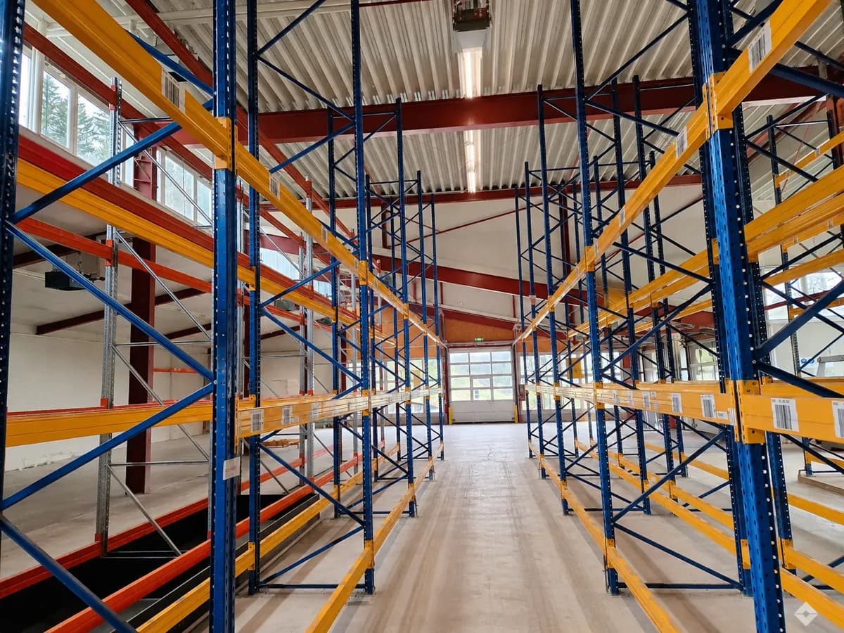 Gewerbeimmobilie mieten in Salzburg-Umgebung – 2 572 m², € 23.300 – Bild 3 von 9