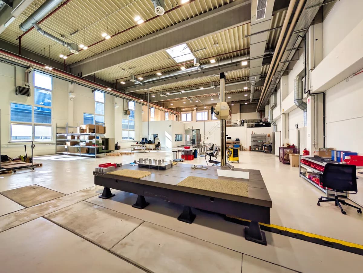 Gewerbeimmobilie mieten in Linz Land – 3 021 m² – Bild 2 von 8