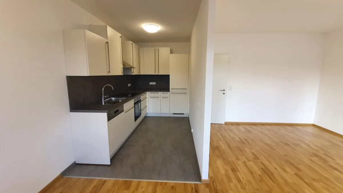 2-Zimmer-Wohnung mieten in Tulln – 80 m², € 899 – Bild 2 von 9