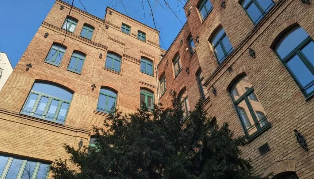 Gewerbeimmobilie mieten in Wien – 406 m², € 6.691