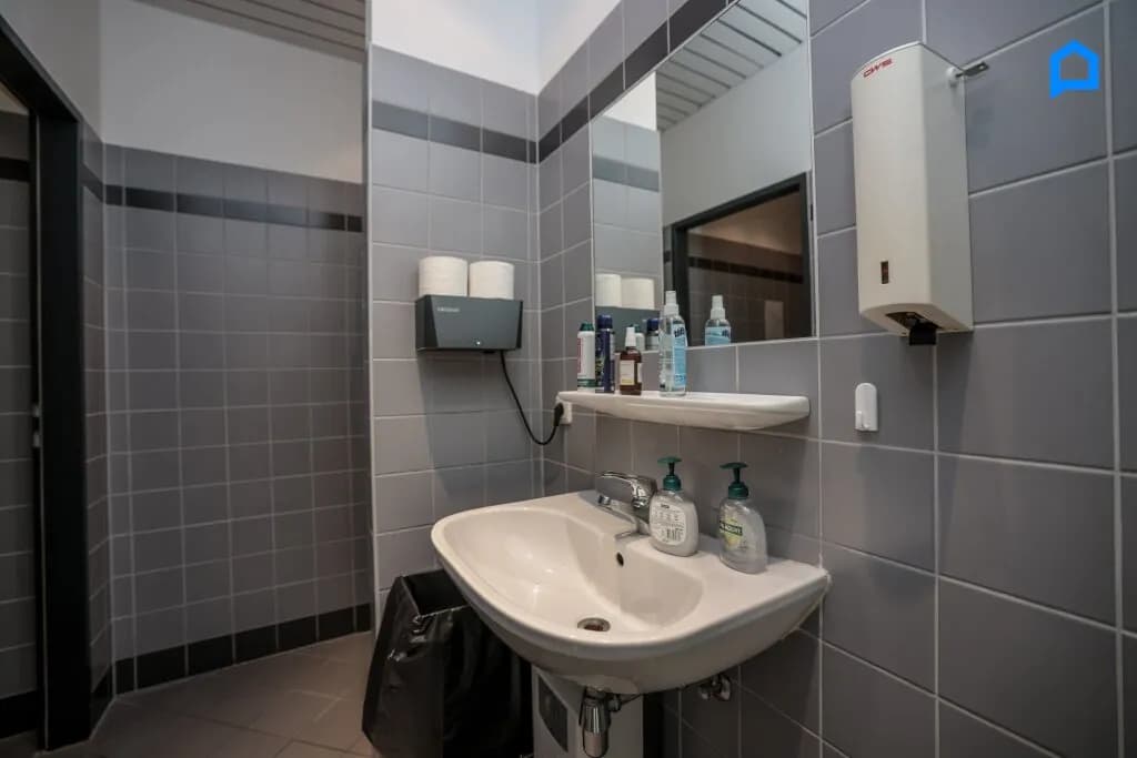 10-Zimmer-Gewerbeimmobilie mieten in Wien – 545 m², € 6.813 – Bild 13 von 30