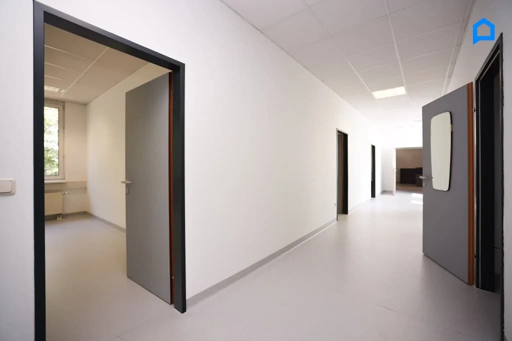 10-Zimmer-Gewerbeimmobilie mieten in Wien – 545 m², € 6.813 – Bild 15 von 30