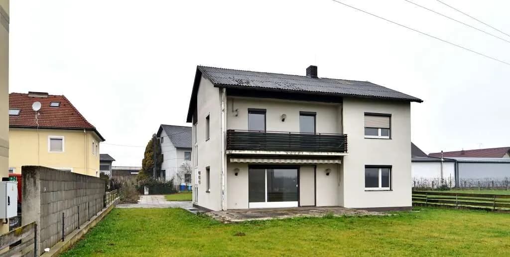 Gewerbeimmobilie kaufen in Linz Land – 4 050 m², € 2.300.000 – Bild 2 von 20