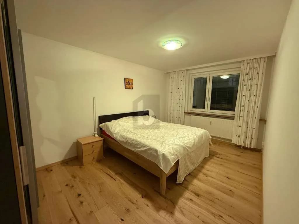 4-Zimmer-Wohnung mieten in Wien – 97 m², € 2.420 – Bild 2 von 6