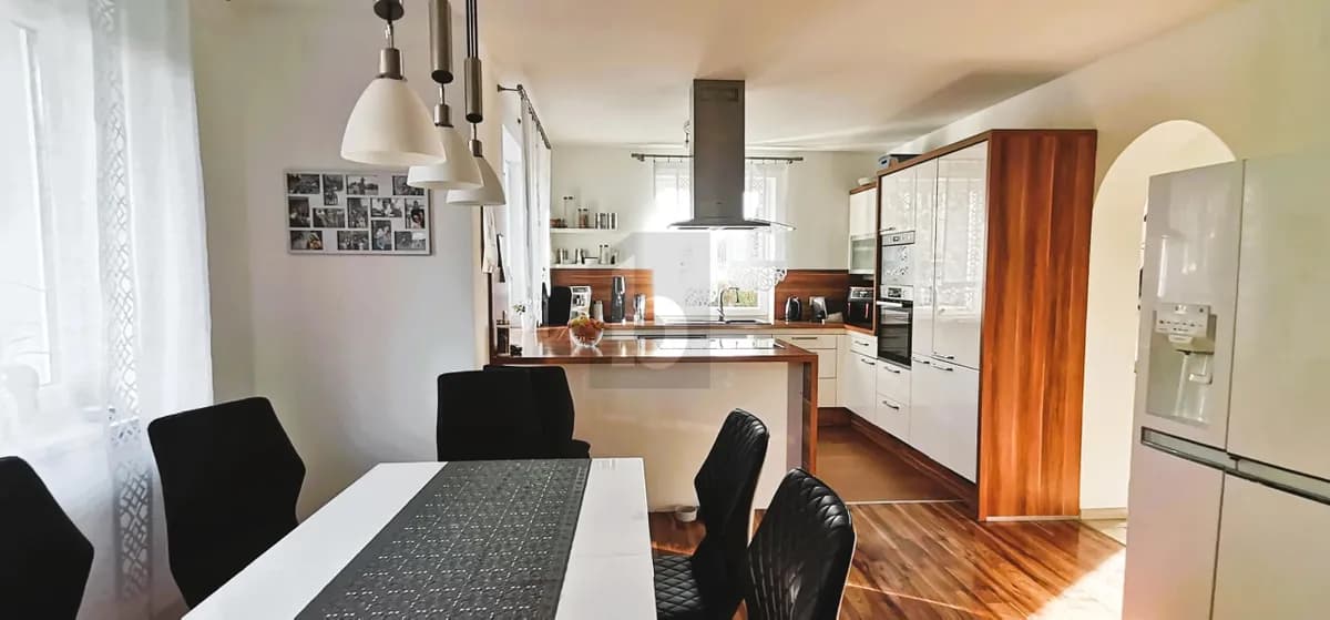 6-Zimmer-Haus kaufen in Baden – 185 m², € 720.000 – Bild 2 von 6
