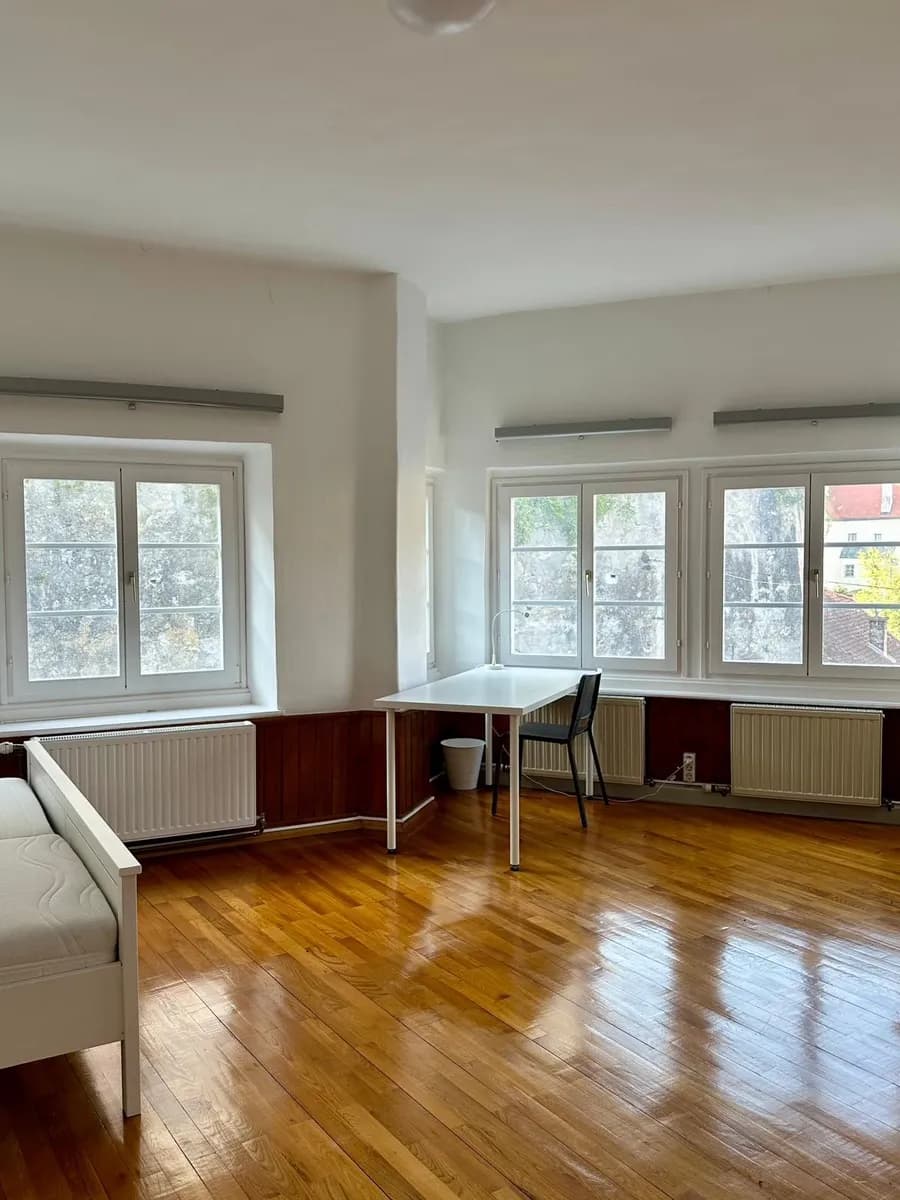 8-Zimmer-Wohnung mieten in Steyr – 20 m², € 350 – Bild 2 von 27