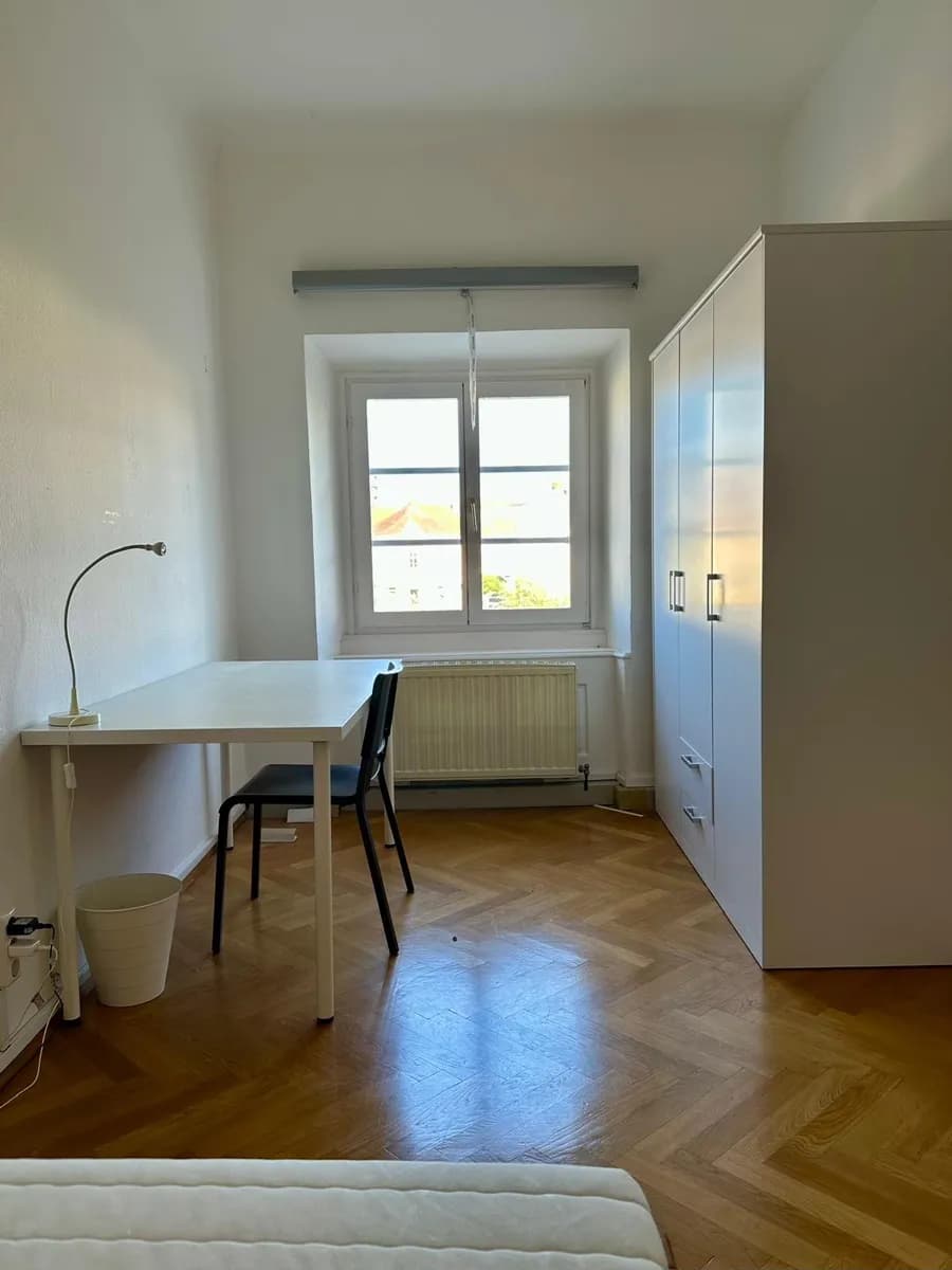 8-Zimmer-Wohnung mieten in Steyr – 20 m², € 350 – Bild 9 von 27