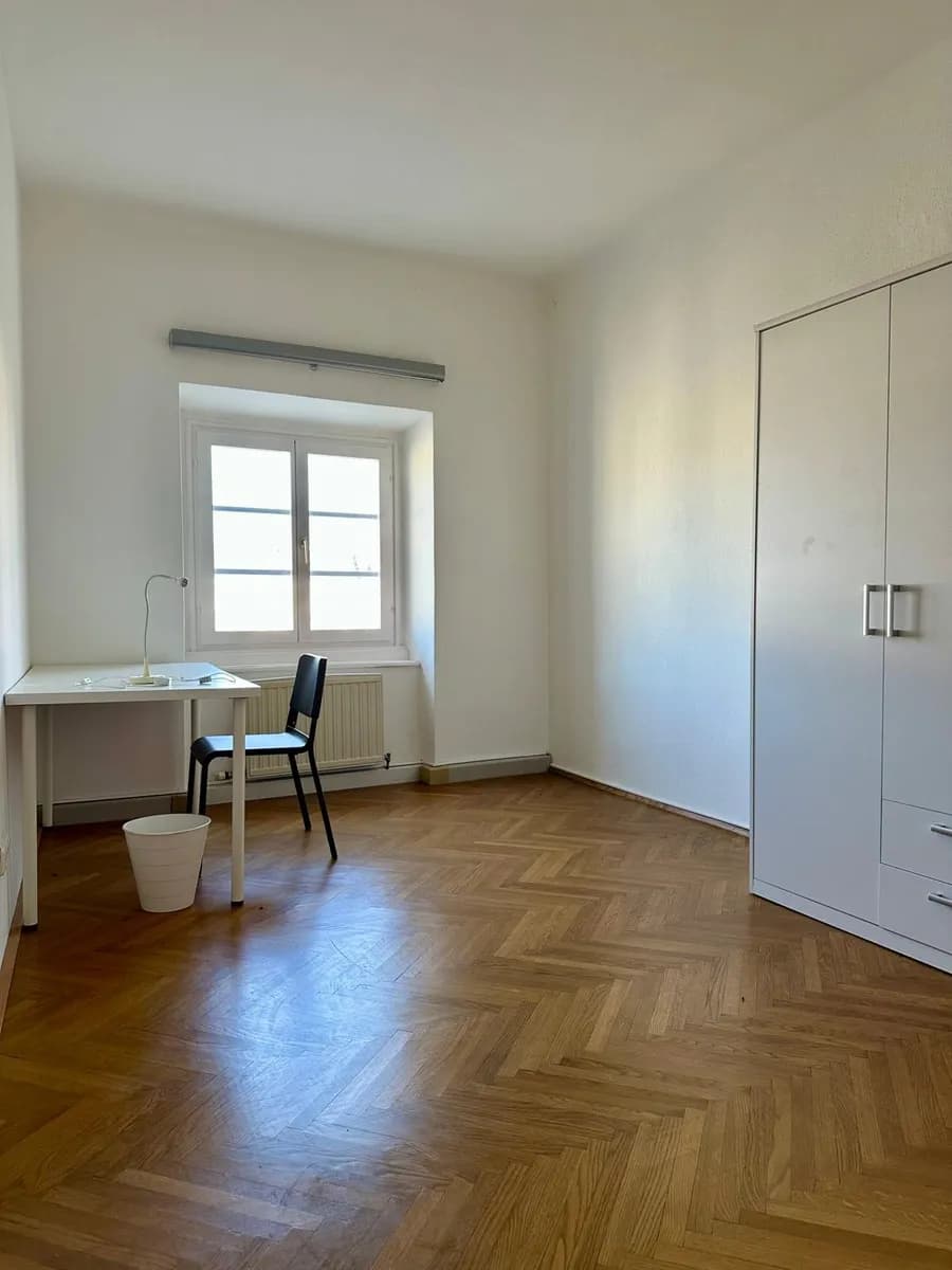 8-Zimmer-Wohnung mieten in Steyr – 20 m², € 350 – Bild 22 von 27