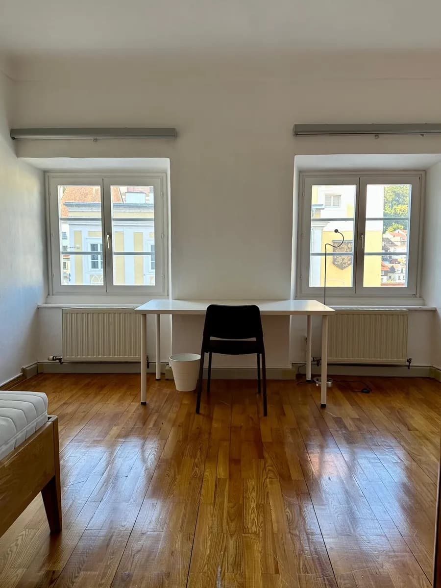 8-Zimmer-Wohnung mieten in Steyr – 20 m², € 350 – Bild 24 von 27