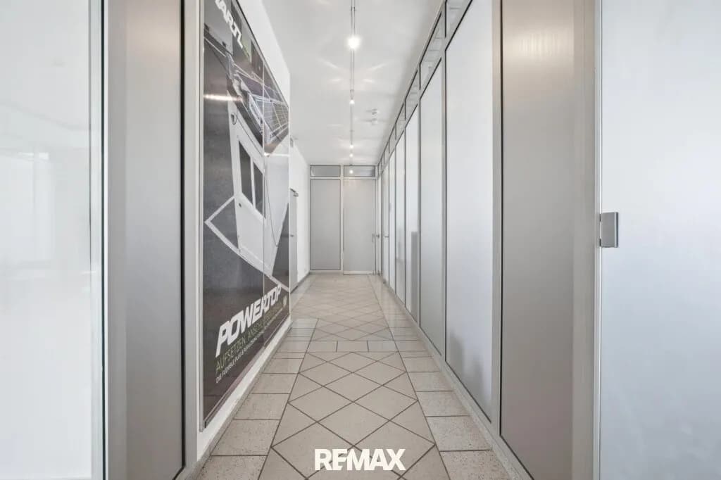 7-Zimmer-Gewerbeimmobilie mieten in Perg – 249 m², € 3.017 – Bild 7 von 10