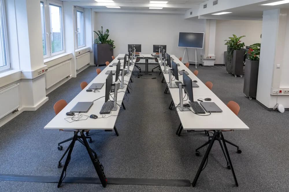 Gewerbeimmobilie mieten in Graz – 2 388 m², € 10 – Bild 9 von 20