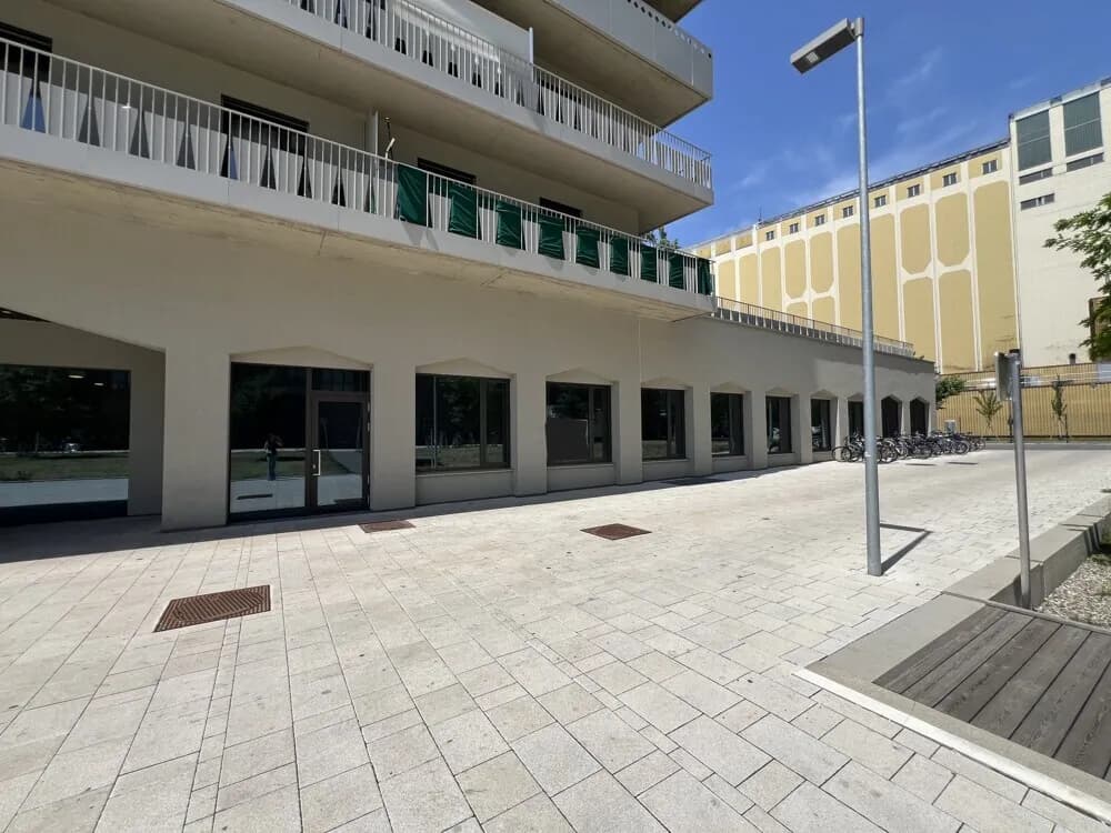 Gewerbeimmobilie mieten in Graz – 300 m², € 10 – Bild 1 von 8