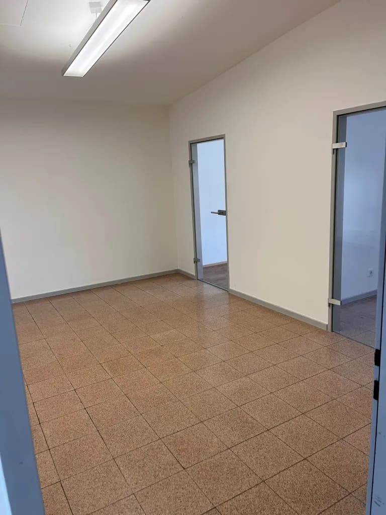 Gewerbeimmobilie mieten in Steyr-Land – 148 m², € 1.260 – Bild 9 von 10