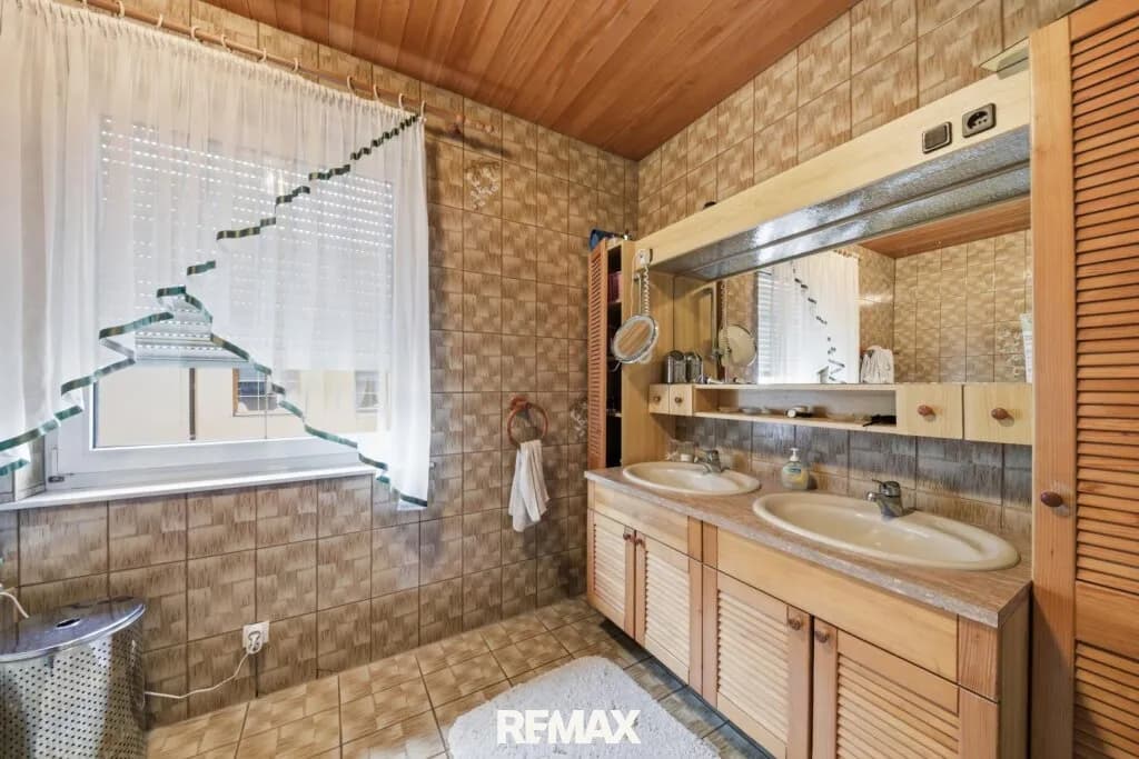 8-Zimmer-Gewerbeimmobilie kaufen in Korneuburg – 227,59 m², € 895.000 – Bild 17 von 21