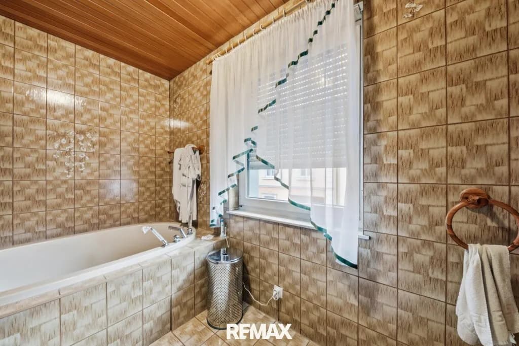 8-Zimmer-Gewerbeimmobilie kaufen in Korneuburg – 227,59 m², € 895.000 – Bild 18 von 21