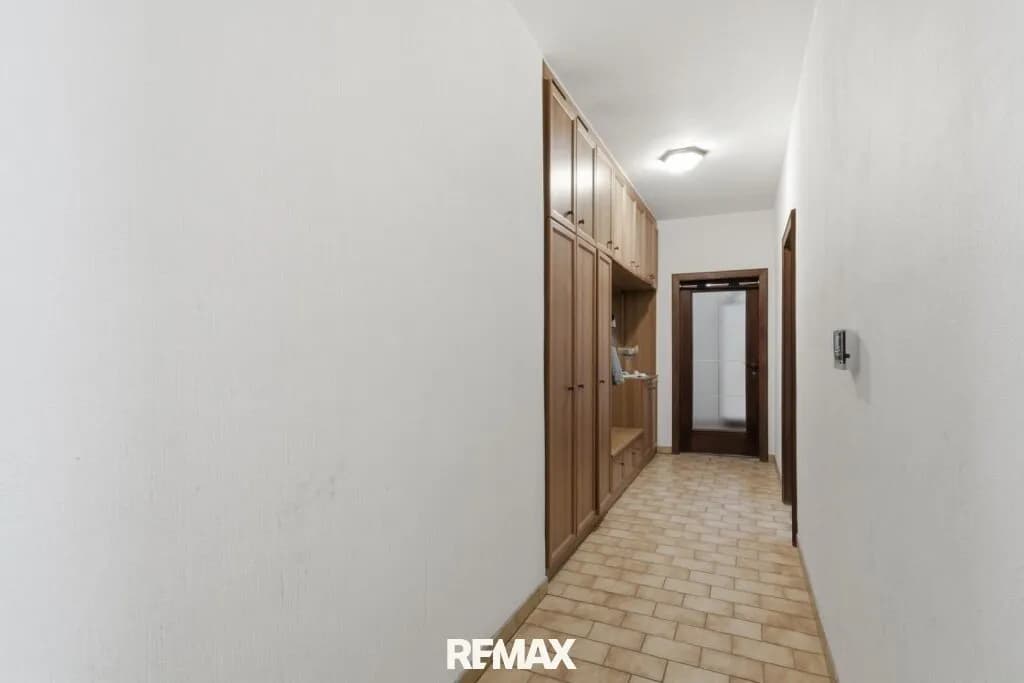 8-Zimmer-Gewerbeimmobilie kaufen in Korneuburg – 227,59 m², € 895.000 – Bild 21 von 21