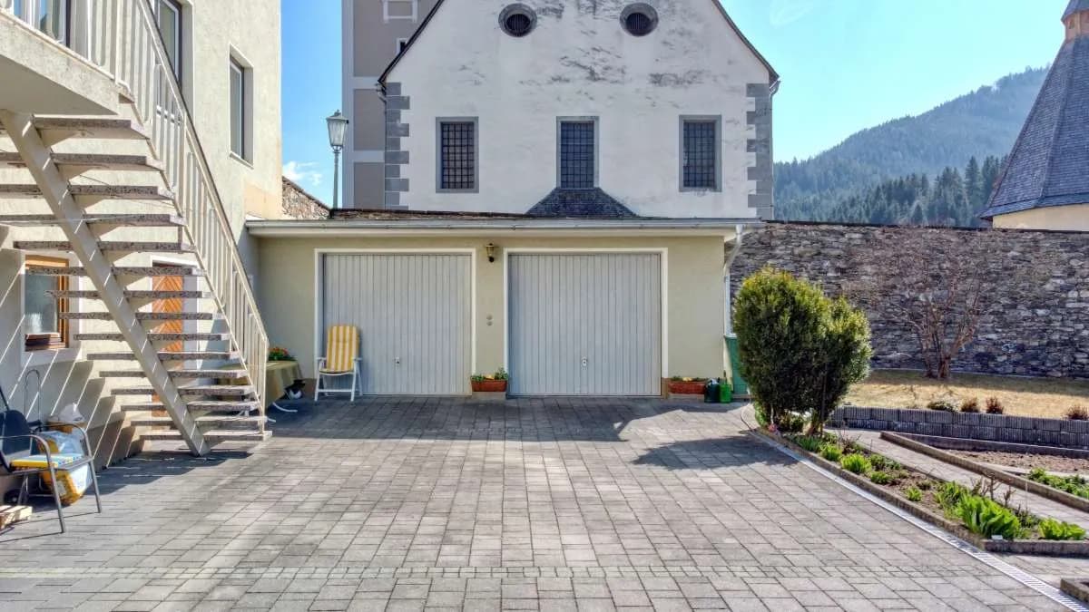 8-Zimmer-Gewerbeimmobilie kaufen in Sankt Veit an der Glan – 300 m², € 285.000 – Bild 4 von 11
