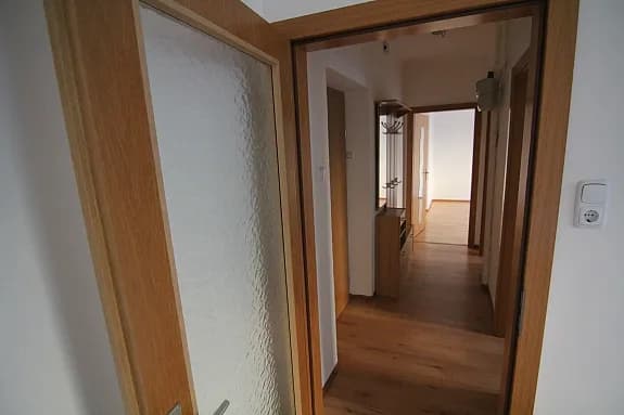 2-Zimmer-Wohnung mieten in Linz – 47 m², € 695 – Bild 2 von 7