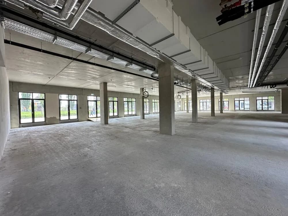 Gewerbeimmobilie mieten in Graz – 1 300 m², € 10 – Bild 3 von 9