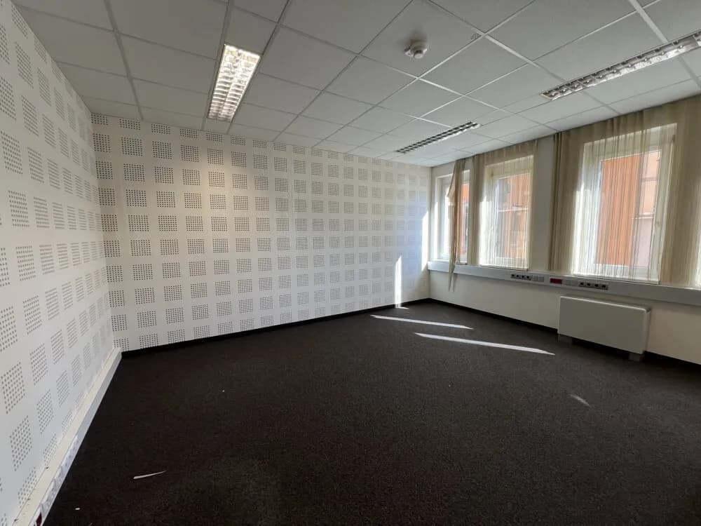 Gewerbeimmobilie mieten in Graz – 104 m², € 10