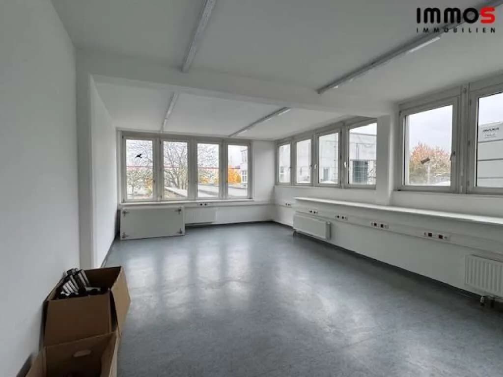 Gewerbeimmobilie mieten in Linz – 333 m², € 2.545