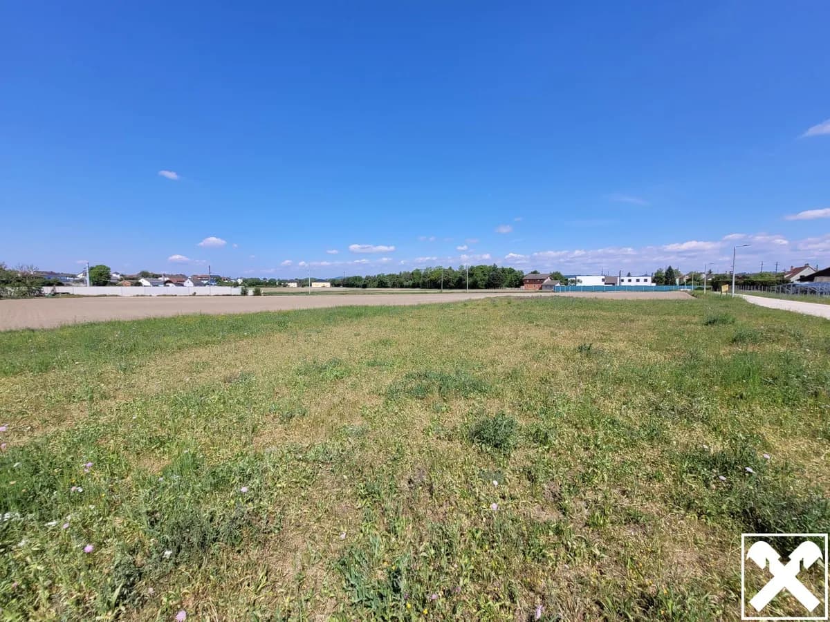 Grundstück kaufen in Linz Land – 10 328 m² – Bild 2 von 3