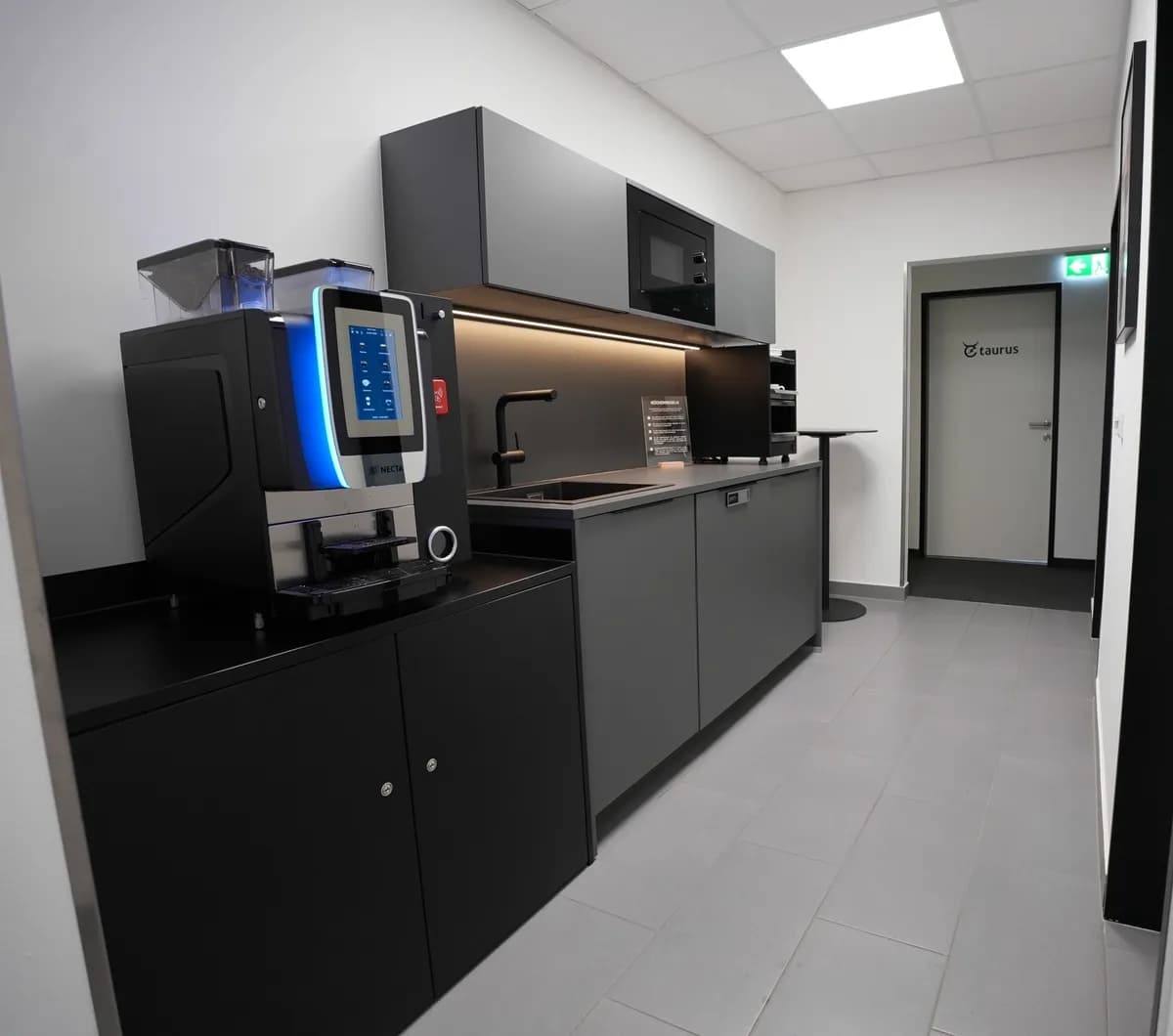 2-Zimmer-Gewerbeimmobilie mieten in Salzburg-Umgebung – 64 m², € 887 – Bild 8 von 9