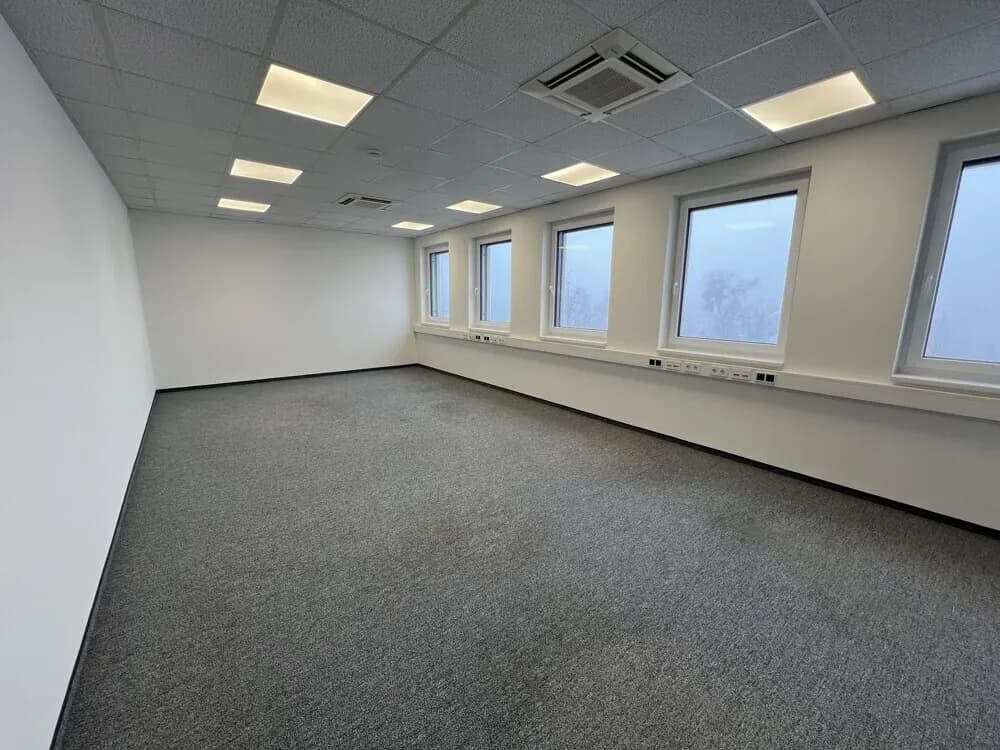 Gewerbeimmobilie mieten in Graz – 600 m², € 14