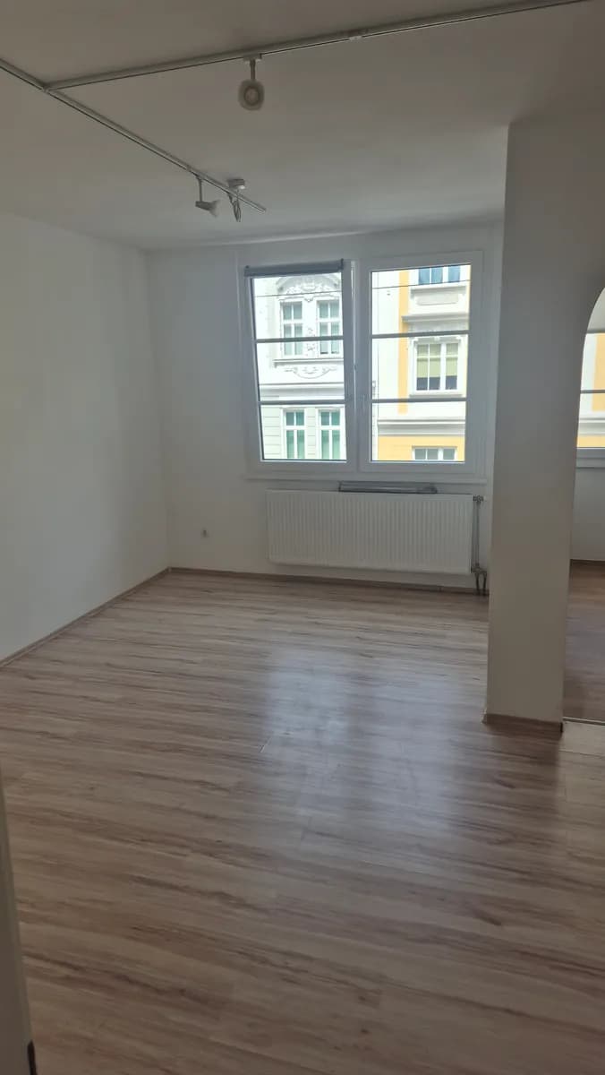 2-Zimmer-Wohnung mieten in Linz – 50 m², € 840 – Bild 1 von 8