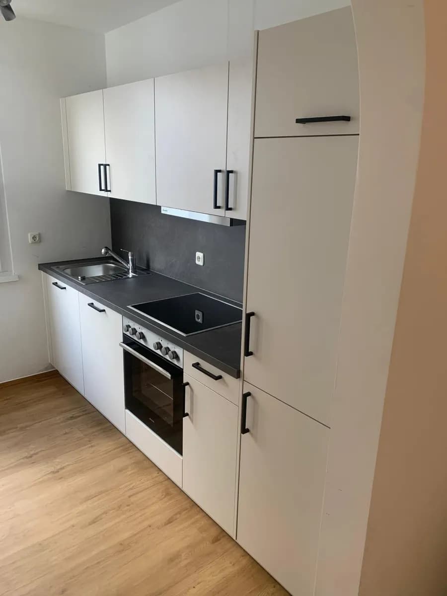 2-Zimmer-Wohnung mieten in Linz – 50 m², € 840 – Bild 2 von 8