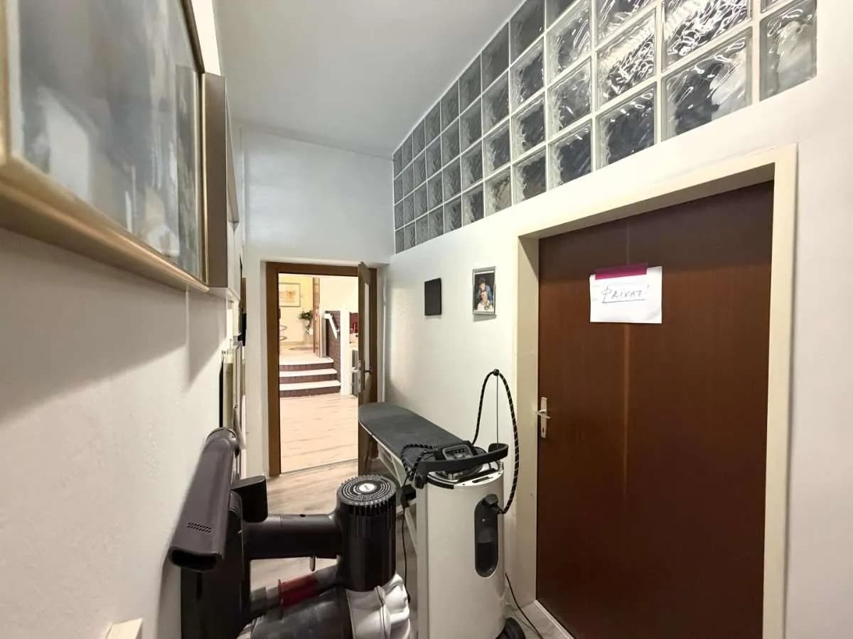 8-Zimmer-Haus kaufen in Baden – 272,85 m², € 750.000 – Bild 23 von 51