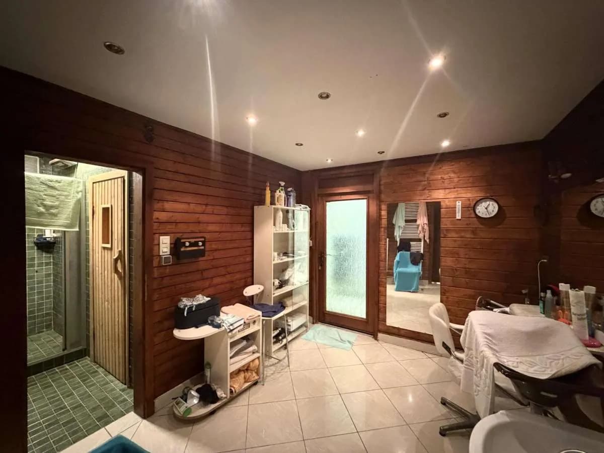 8-Zimmer-Haus kaufen in Baden – 272,85 m², € 750.000 – Bild 37 von 51