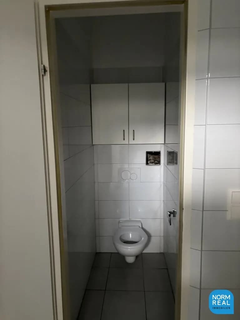 6-Zimmer-Gewerbeimmobilie mieten in Wien – 196 m², € 4.416 – Bild 14 von 17