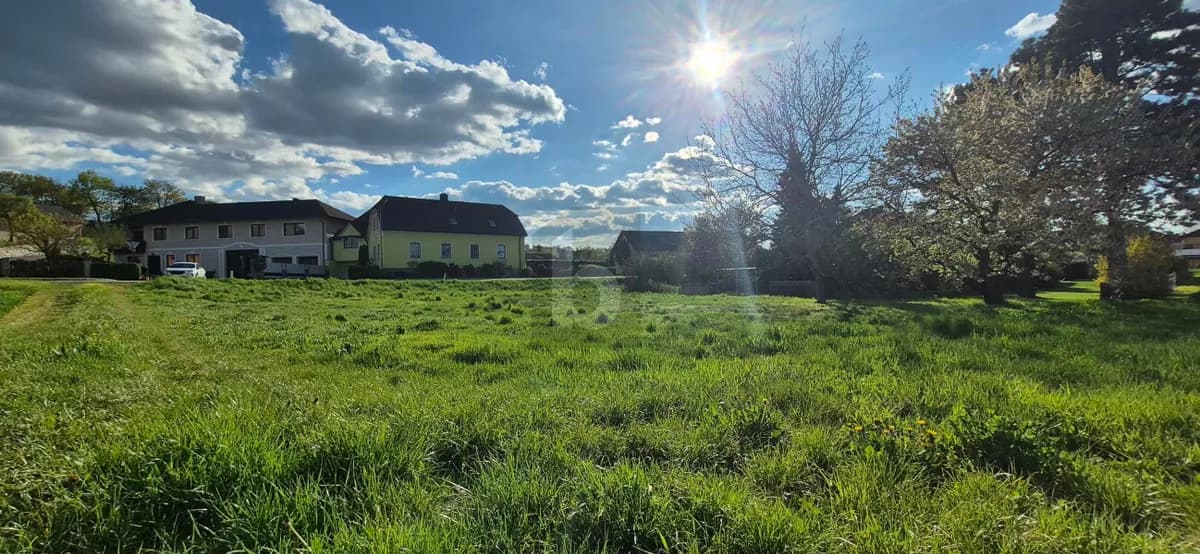 Grundstück kaufen in Melk – 886 m², € 150.000