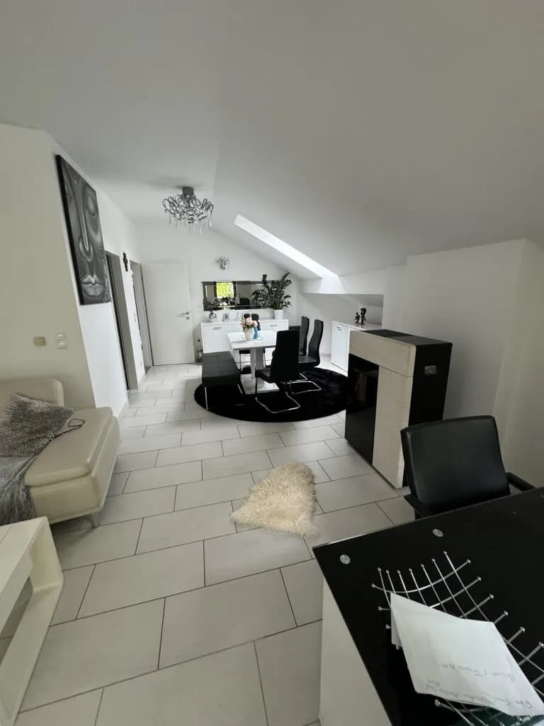 2-Zimmer-Wohnung mieten in Vöcklabruck – 65 m², € 1.600 – Bild 2 von 6