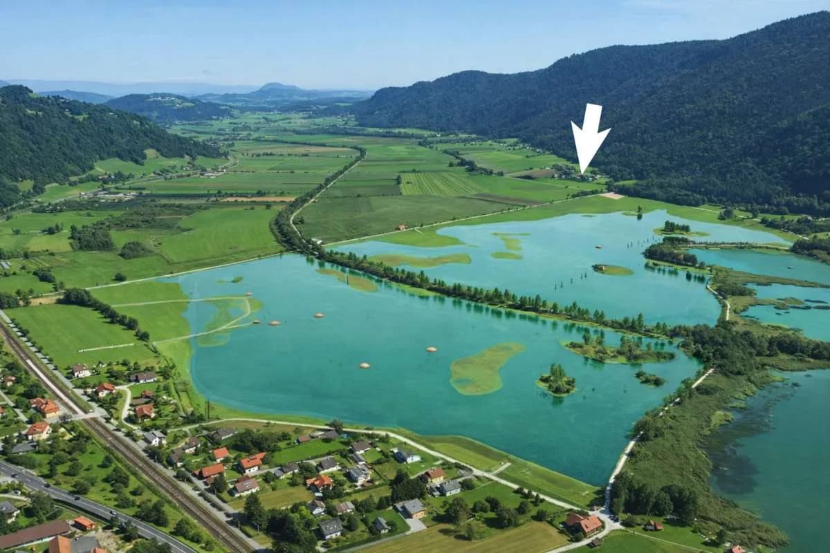 Grundstück kaufen in Feldkirchen – 1 159 m², € 185.000