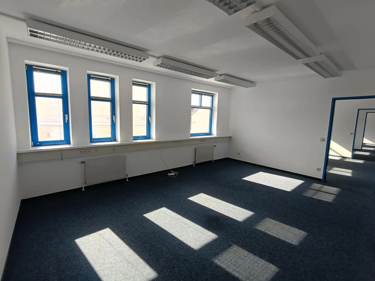 4-Zimmer-Gewerbeimmobilie kaufen in Tulln – 105 m², € 230.000