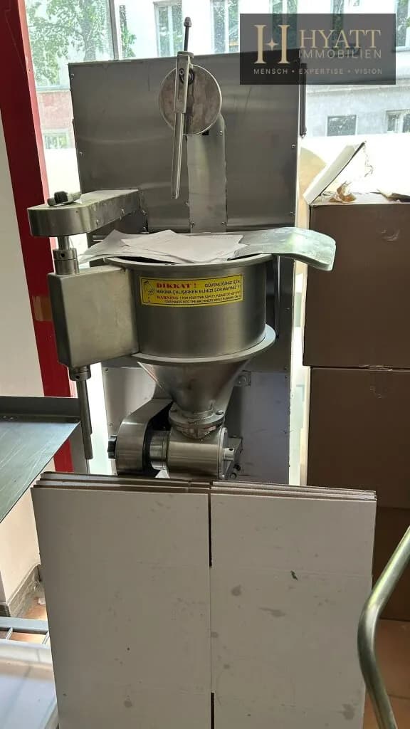 Gewerbeimmobilie mieten in Wien – 250 m², € 2.700 – Bild 16 von 25